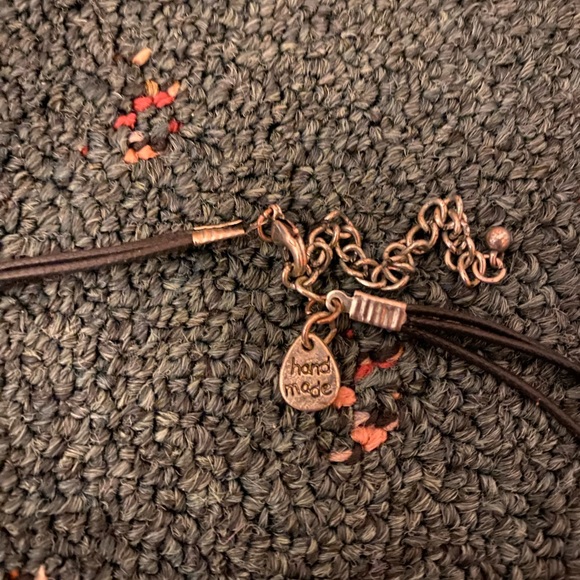 3-heart shaped shapes necklace black and silver - Picture 3 of 5